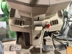 
										2018 John Deere 6155M Tractor full									