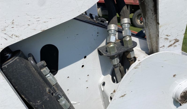 
								2013 Bobcat T650 Compact Track Loader full									