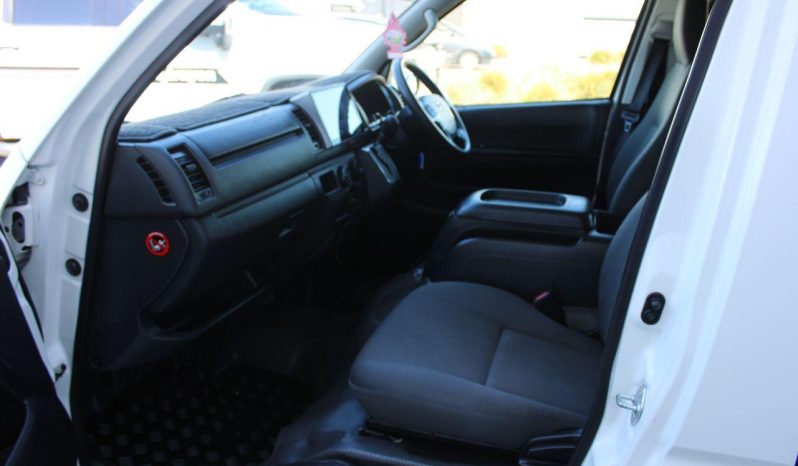 
								2018 Toyota Hiace KDH201R LWB full									