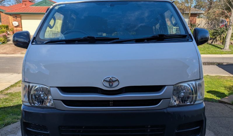 
								2010 TOYOTA HIACE LWB 4 SP Auto full									